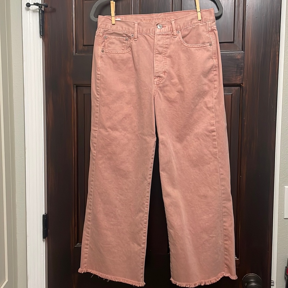 American eagle cropped pink jeans